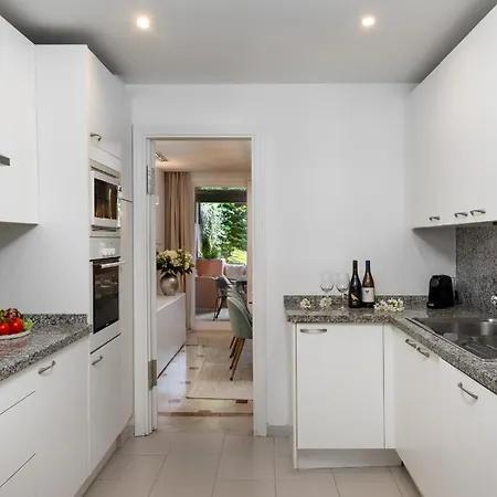 Vacation - Federer, Old Town With A Big Communal Pool And Andalusian Garden Дом отдыха *