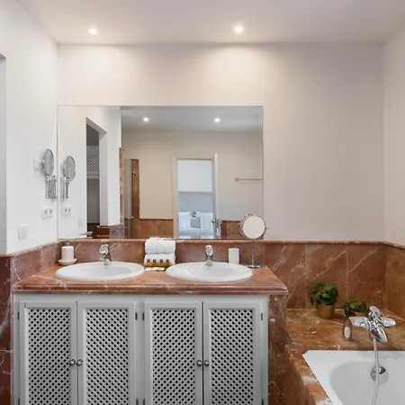 Vacation - Federer, Old Town With A Big Communal Pool And Andalusian Garden Дом отдыха *