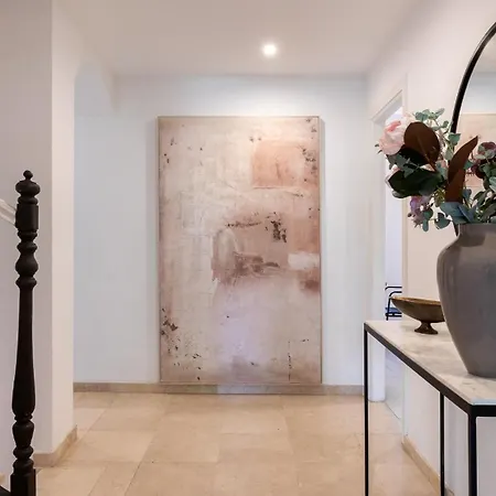 Дом отдыха Vacation - Federer, Old Town With A Big Communal Pool And Andalusian Garden Марбелья