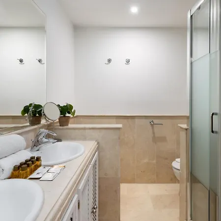 Vacation - Federer, Old Town With A Big Communal Pool And Andalusian Garden * Марбелья