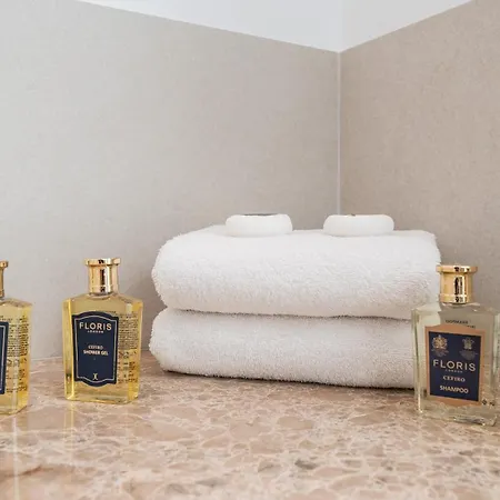 Vacation - Federer, Old Town With A Big Communal Pool And Andalusian Garden Дом отдыха