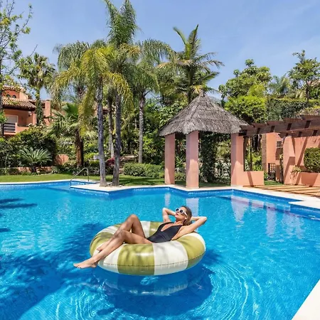 Vacation - Federer, Cine Room, Bbq, New Decoration, Garage, Old Town Location, Big Communal Pool, Andalusian Garden, Walking To The 度假居 马尔韦利亚