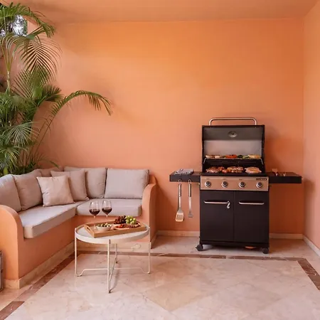 Vacation - Federer, Cine Room, Bbq, New Decoration, Garage, Old Town Location, Big Communal Pool, Andalusian Garden, Walking To The 马尔韦利亚