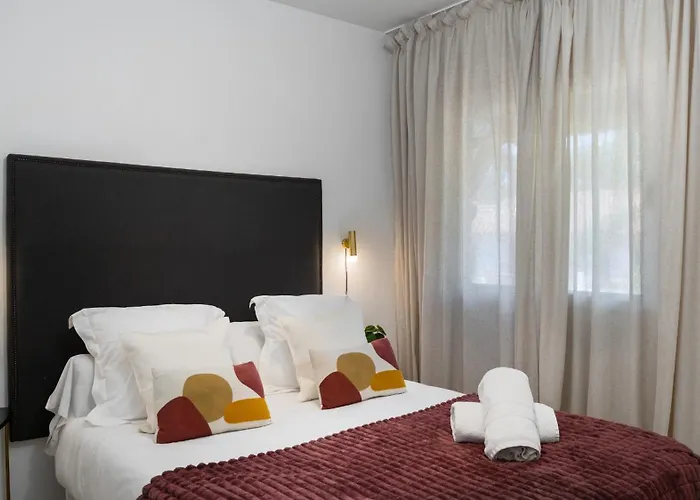 度假居 Vacation - Federer, Old Town With A Big Communal Pool And Andalusian Garden