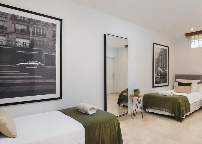 Vacation - Federer, Old Town With A Big Communal Pool And Andalusian Garden * 马尔韦利亚