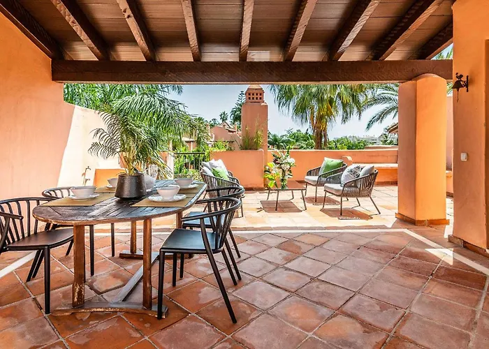 Vacation - Federer, Old Town With A Big Communal Pool And Andalusian Garden 马尔韦利亚