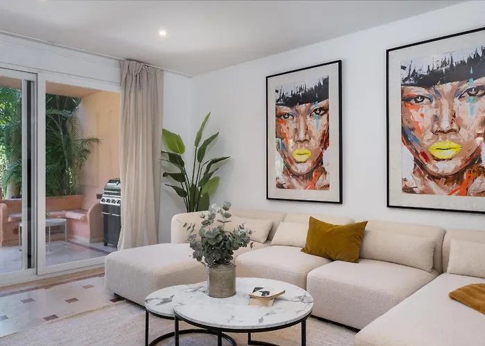 Vacation - Federer, Old Town With A Big Communal Pool And Andalusian Garden 度假居