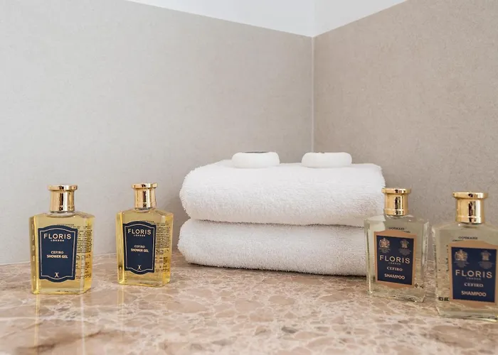 Vacation - Federer, Old Town With A Big Communal Pool And Andalusian Garden 度假居